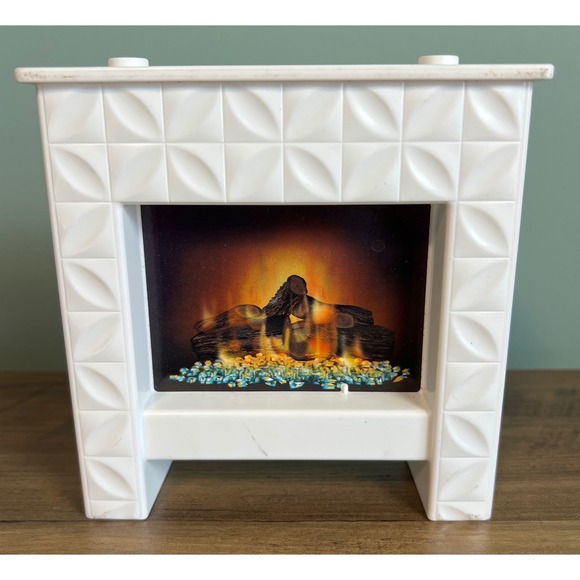 Barbie Dreamhouse 2018 Fireplace and Potted Plant Accessory Set - Picture 2 of 5